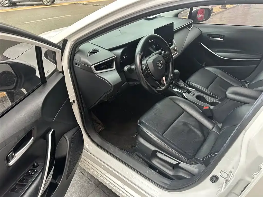 Toyota Corolla 2023 из CN, фото 8