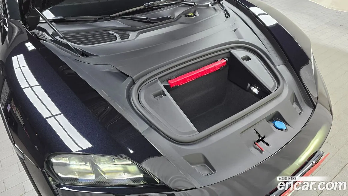 Porsche Taycan 2025 из KR, фото 6