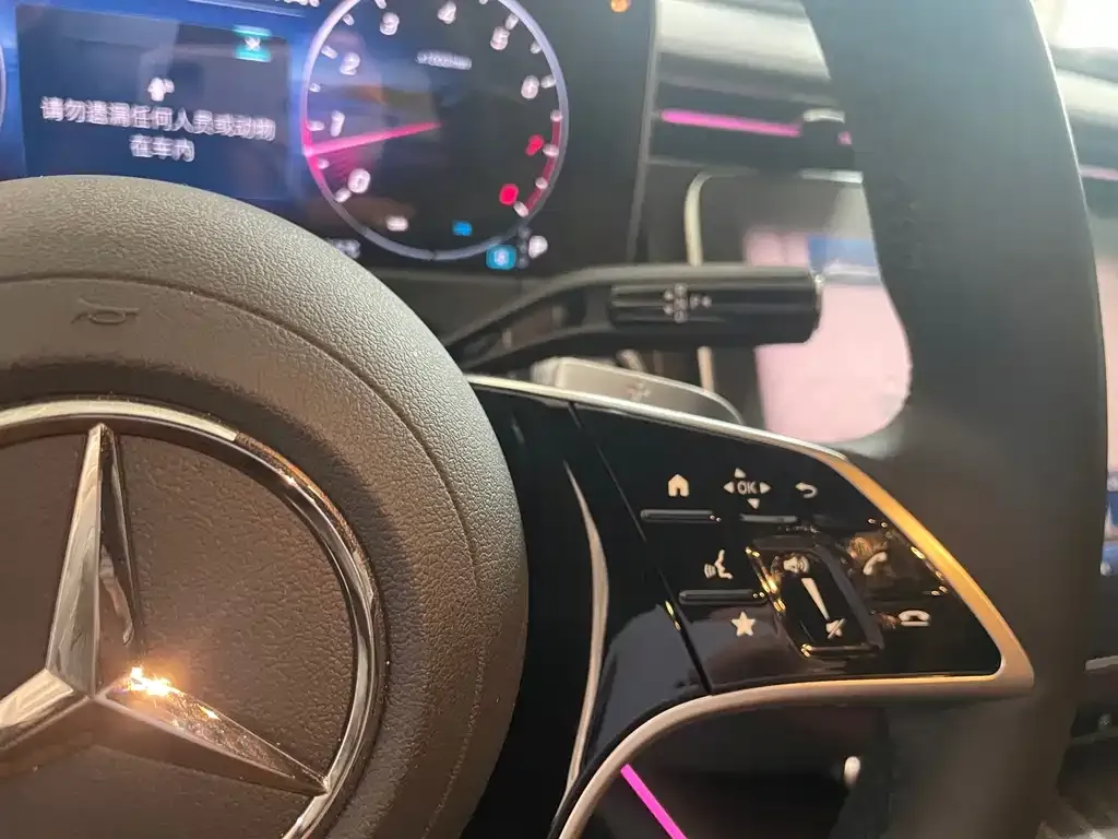 Mercedes-Benz E-Class 2025 из CN, фото 2