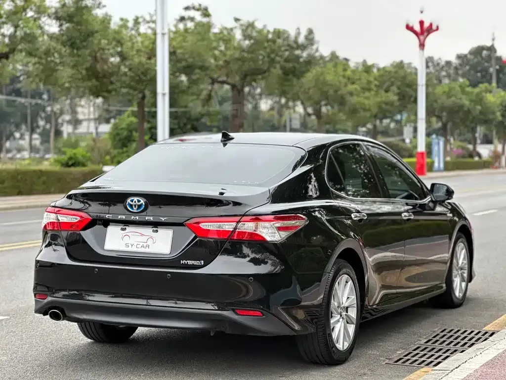 Toyota Camry 2021 из CN, фото 7