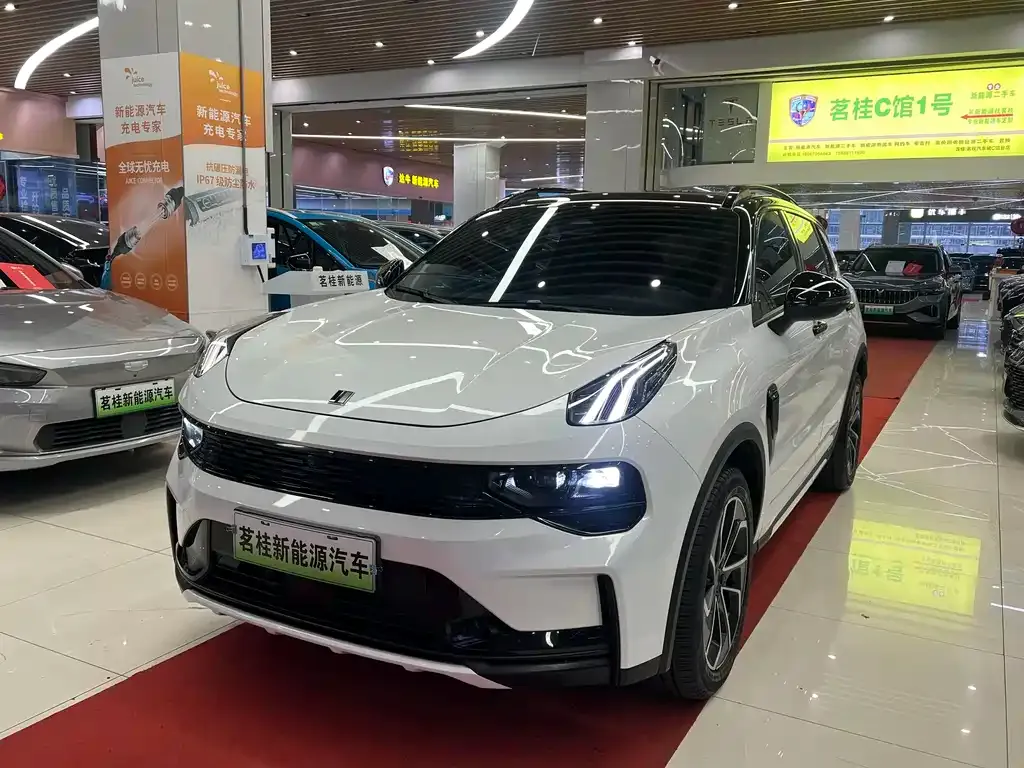 Lynk & Co 01 EM-P 2023 из CN, фото 1