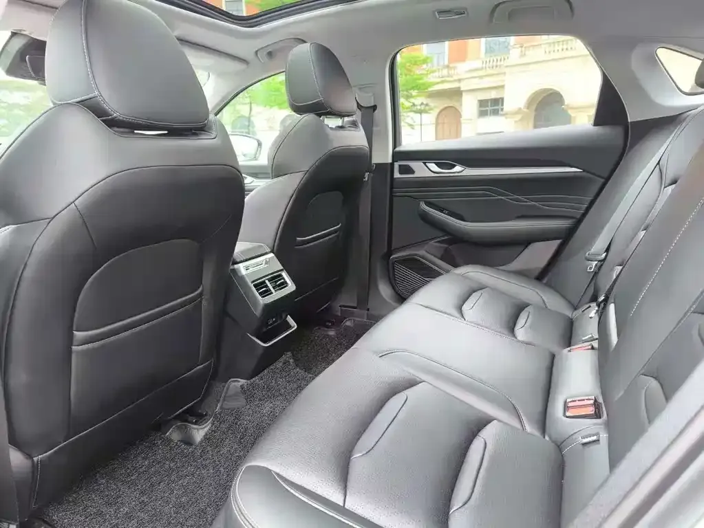 Geely Xingrui 2023 из CN, фото 2