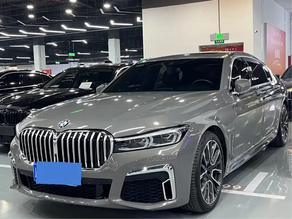 BMW 7 Series 2021 из CN, фото 1