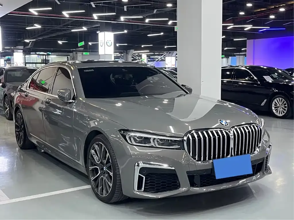 BMW 7 Series 2021 из CN, фото 7