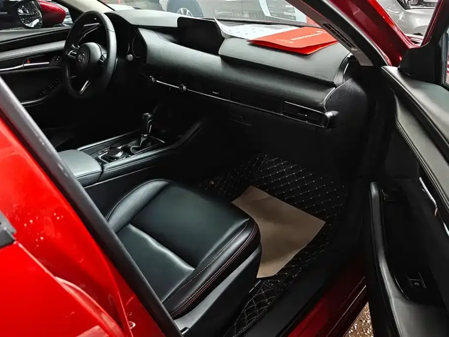 Mazda 3 Axela 2021 из CN, фото 5