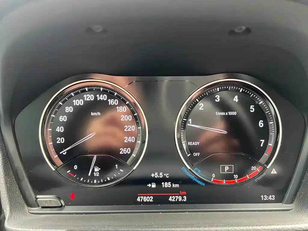 BMW 1 Series 2021 из CN, фото 2