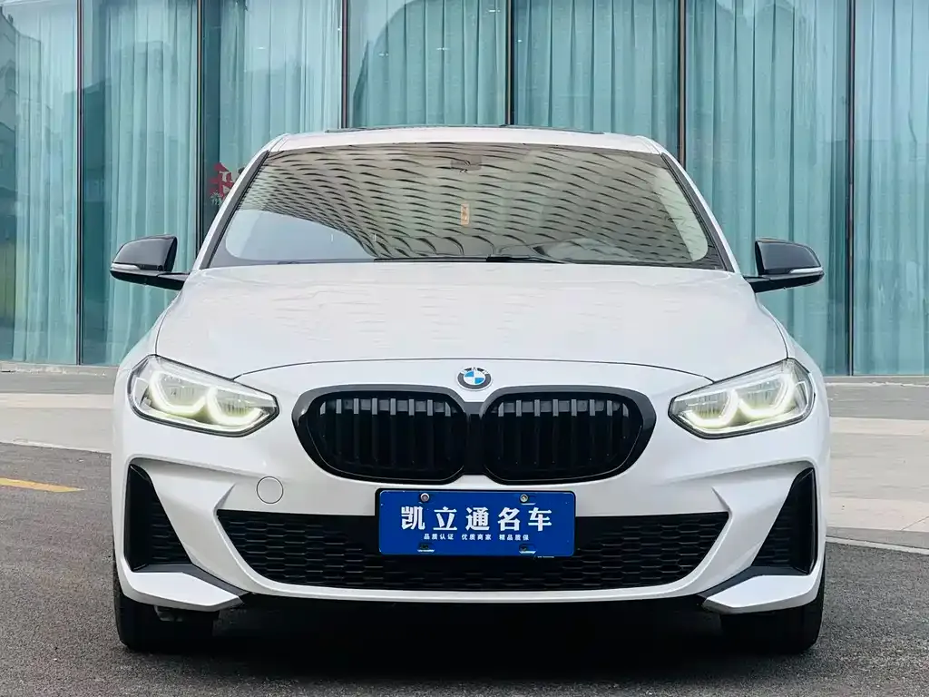 BMW 1 Series 2021 из CN, фото 10