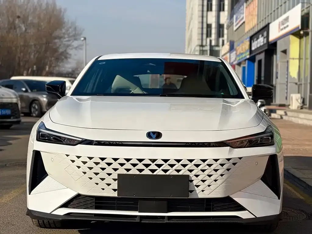 Changan UNI-V iDD 2025 из CN, фото 7
