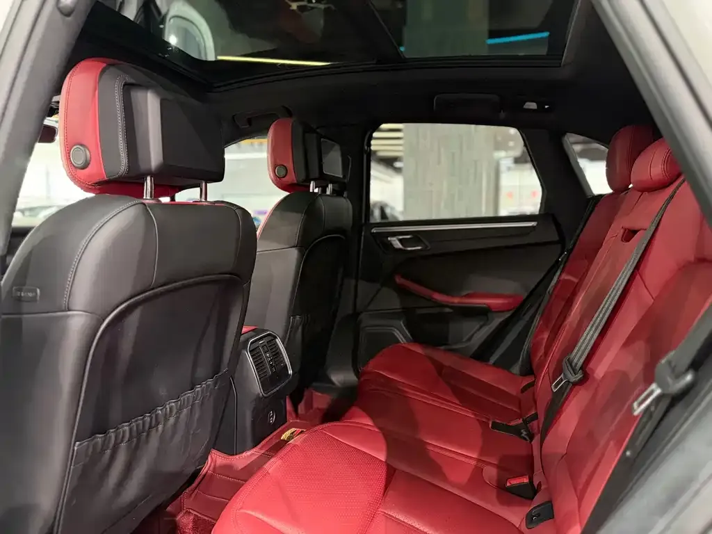 Porsche Macan 2021 из CN, фото 8