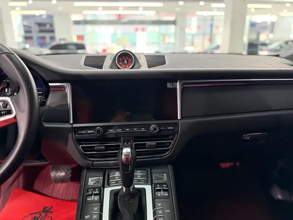 Porsche Macan 2021 из CN, фото 2