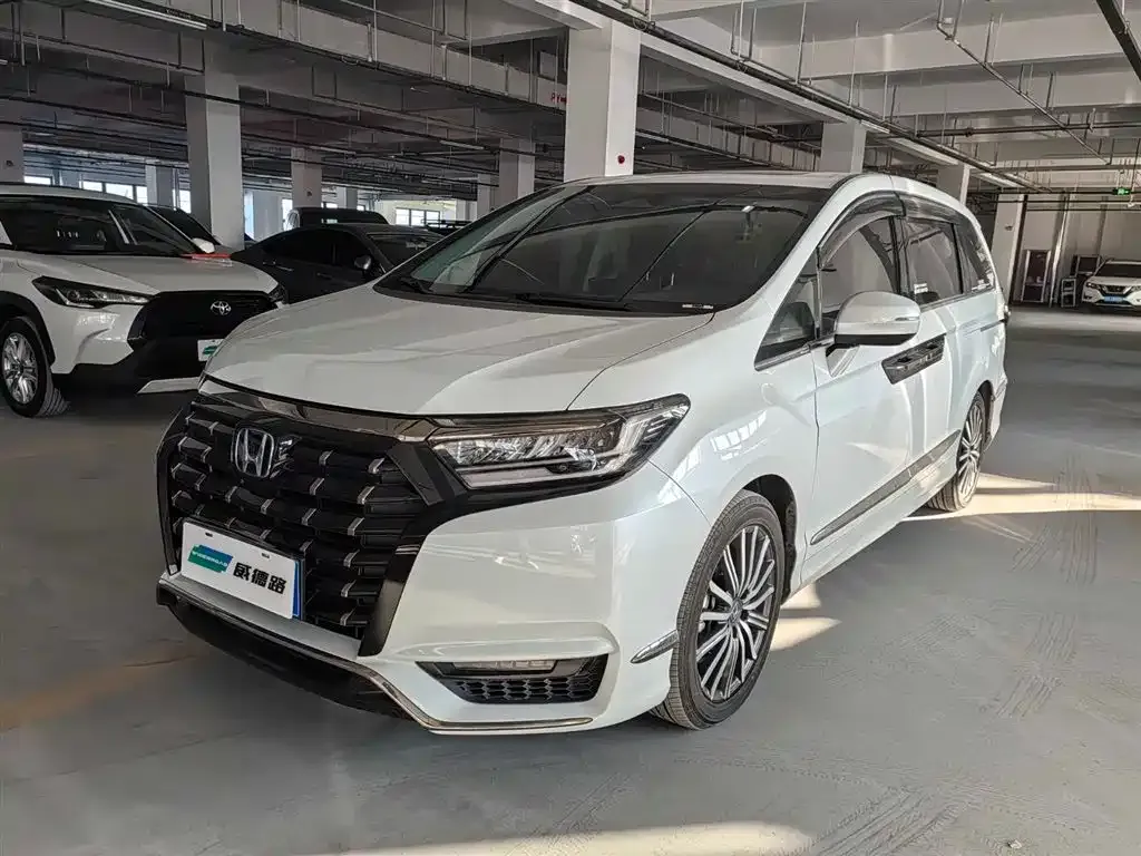 Honda Elysion 2024 из CN, фото 1