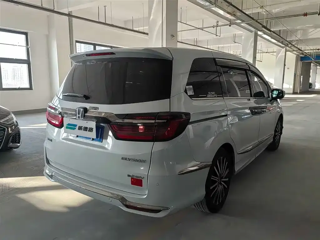 Honda Elysion 2024 из CN, фото 8