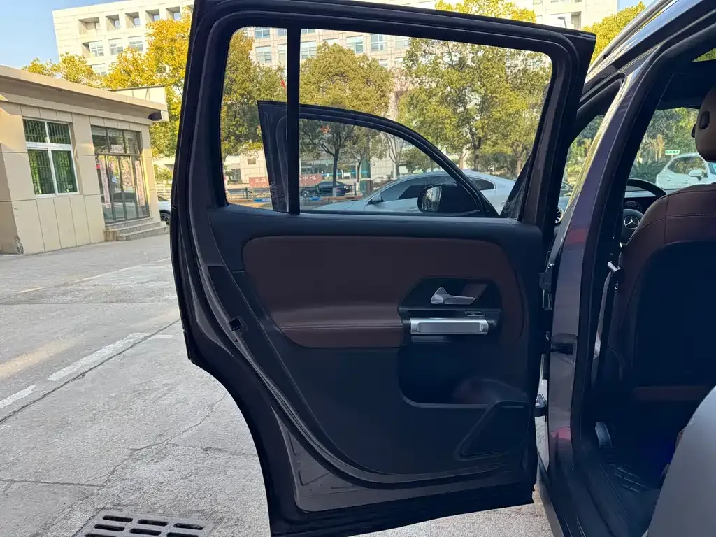 Mercedes-Benz GLB 2021 из CN, фото 3