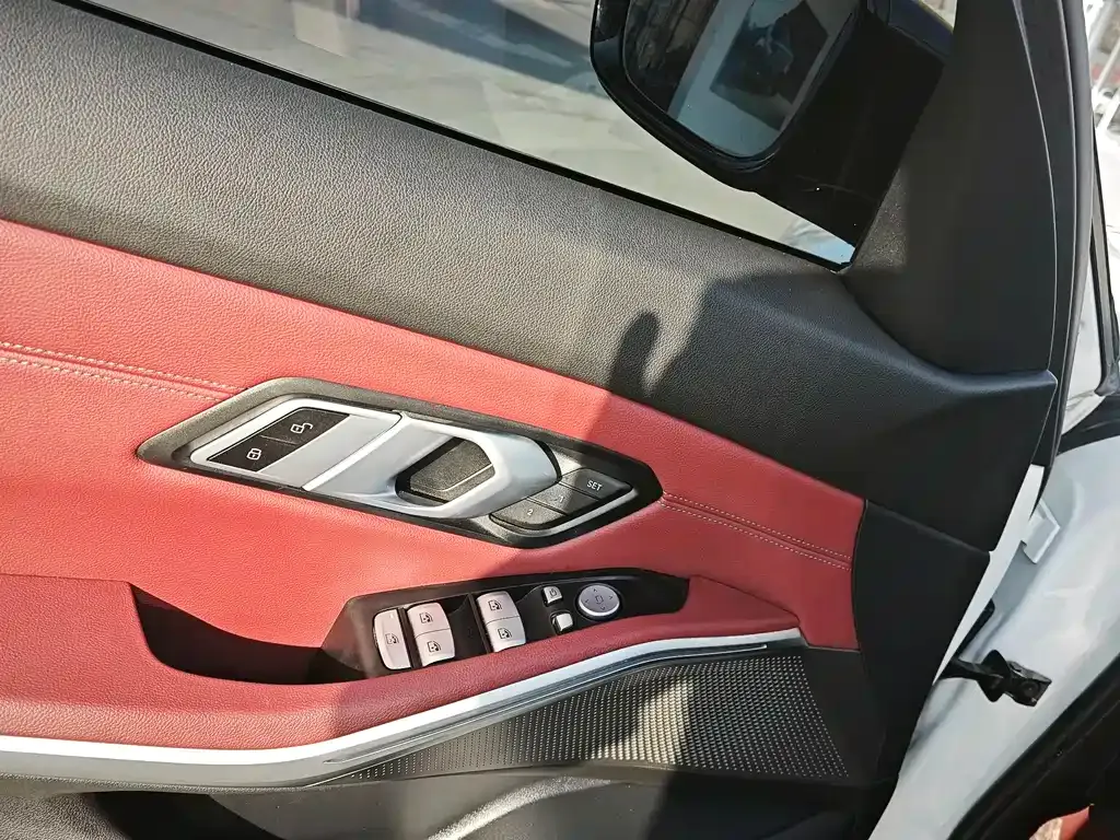 BMW i3 2024 из CN, фото 2