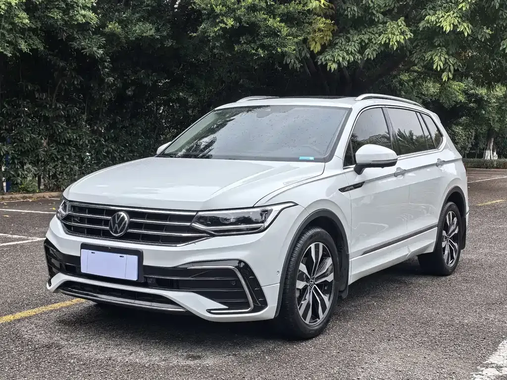 Volkswagen Tiguan L 2023 из CN, фото 1
