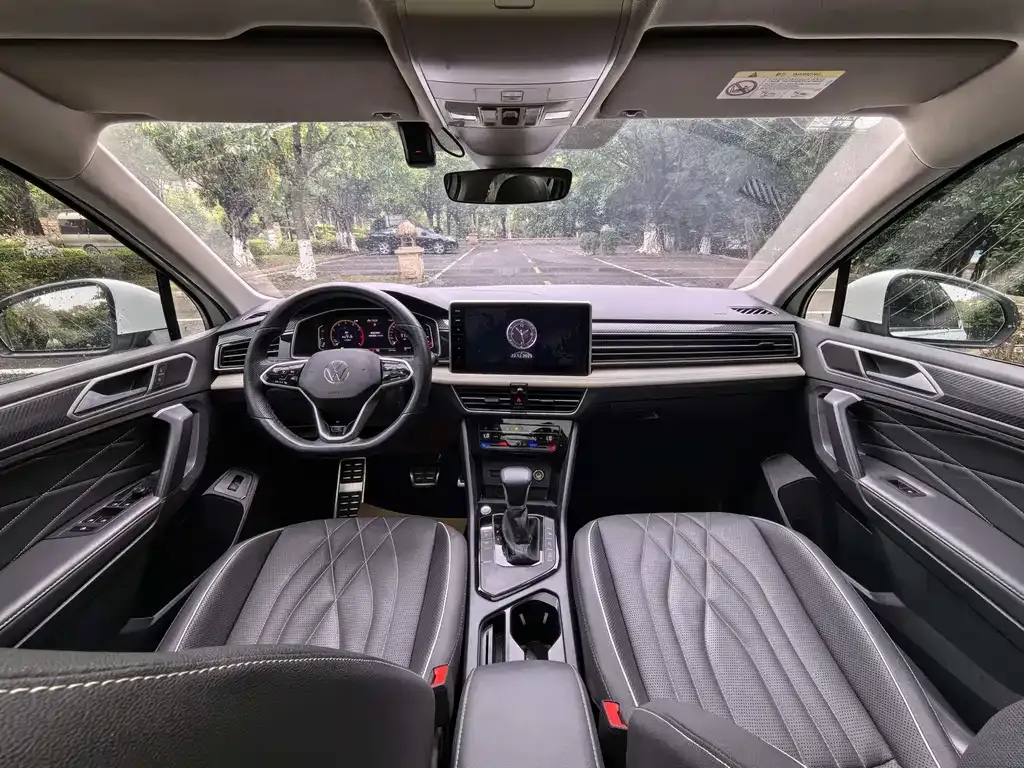 Volkswagen Tiguan L 2023 из CN, фото 2