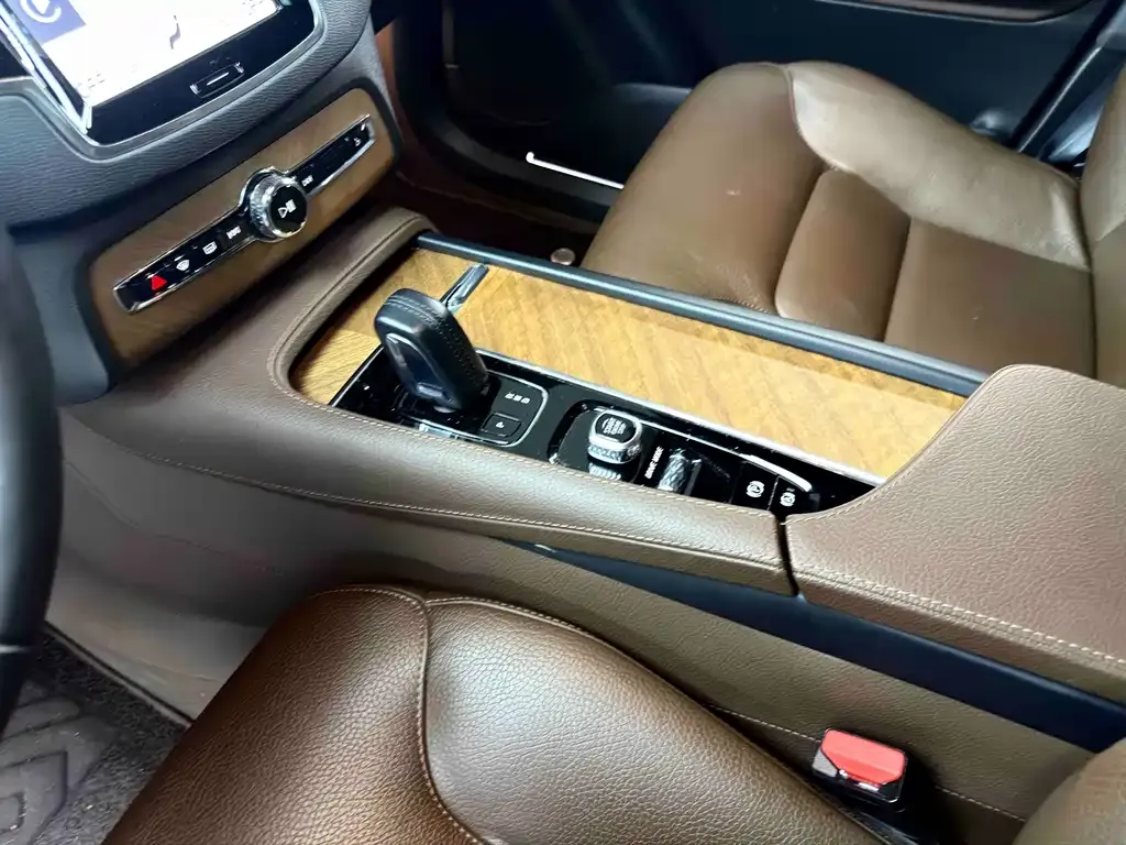 Volvo XC90 2021 из CN, фото 6