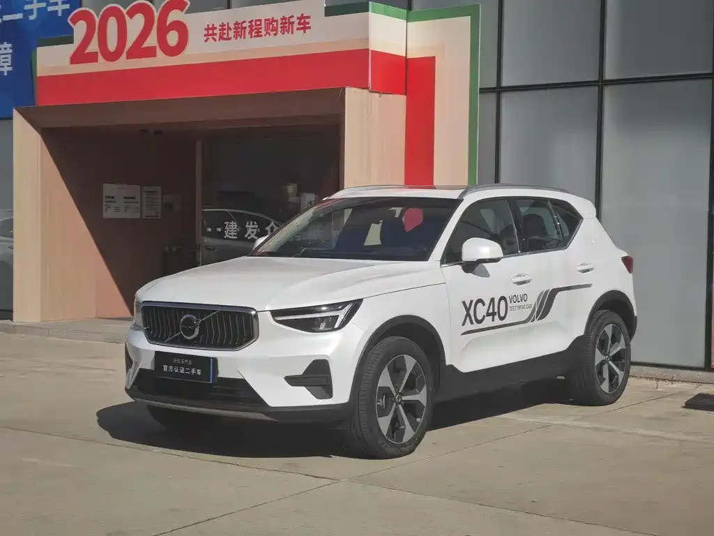 Volvo XC40 2025 из CN, фото 1