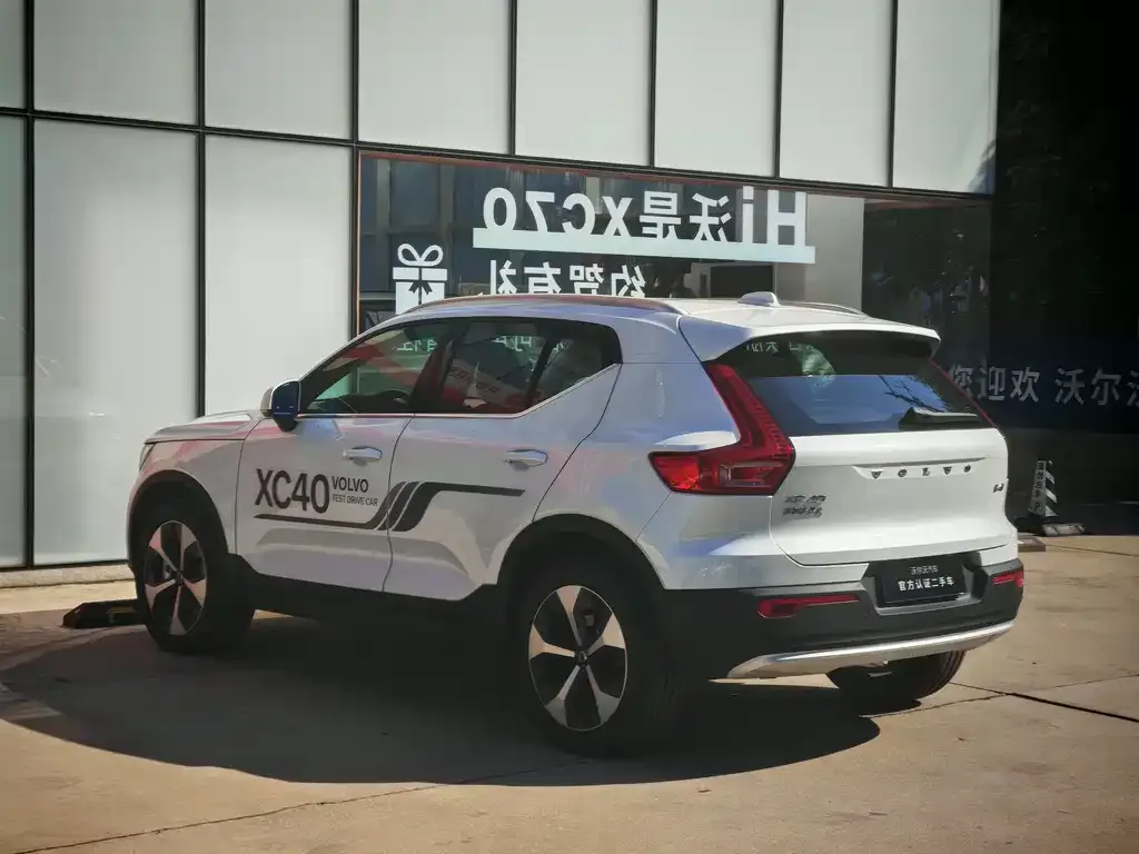 Volvo XC40 2025 из CN, фото 9