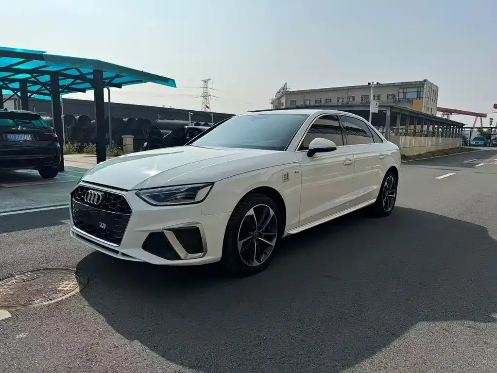 Audi A4L 2022 из CN, фото 9