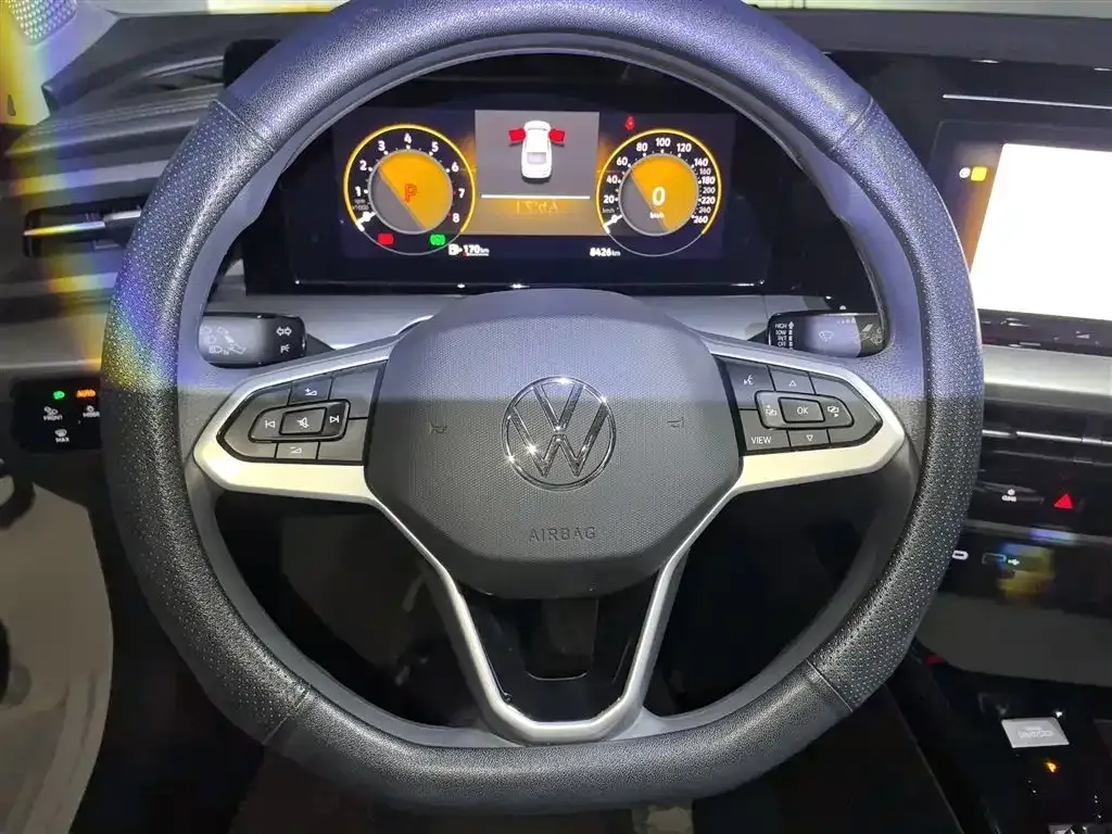 Volkswagen Lamando 2024 из CN, фото 9