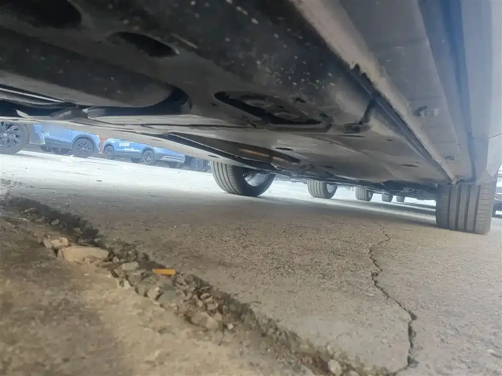 Volkswagen Tiguan L 2025 из CN, фото 4