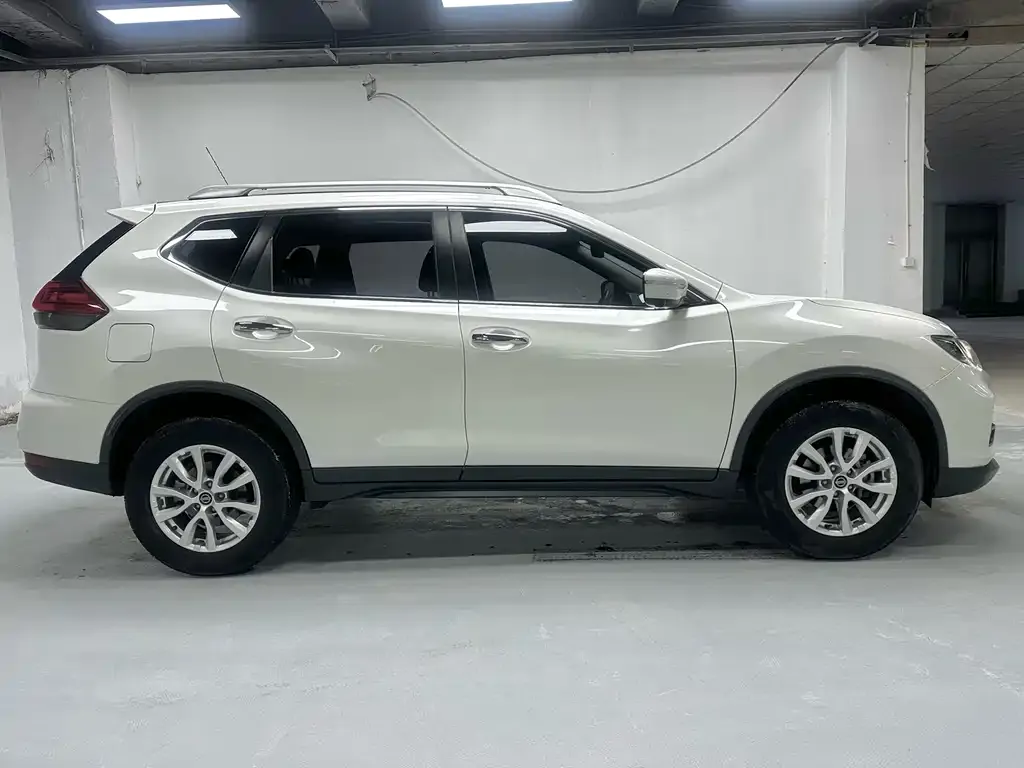 Nissan X-Trail 2021 из CN, фото 3