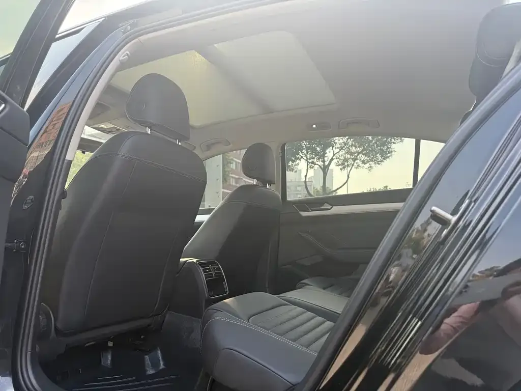 Volkswagen Magotan 2025 из CN, фото 10