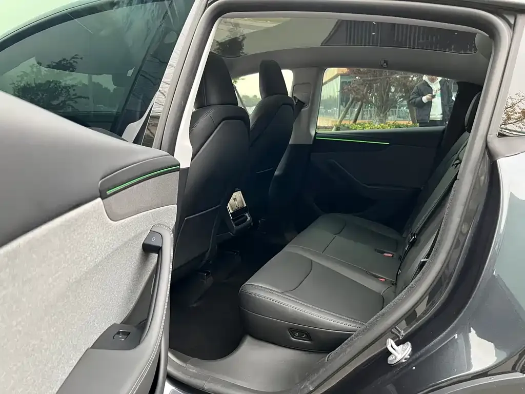Tesla Model Y 2025 из CN, фото 5