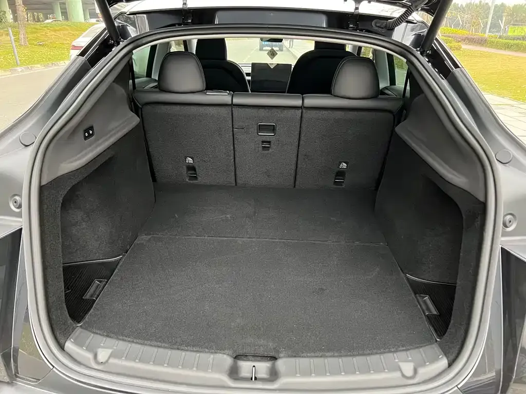 Tesla Model Y 2025 из CN, фото 8