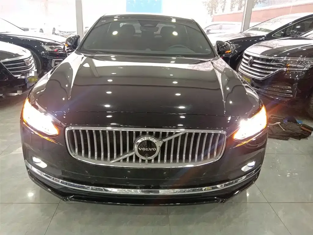 Volvo S90 2024 из CN, фото 5