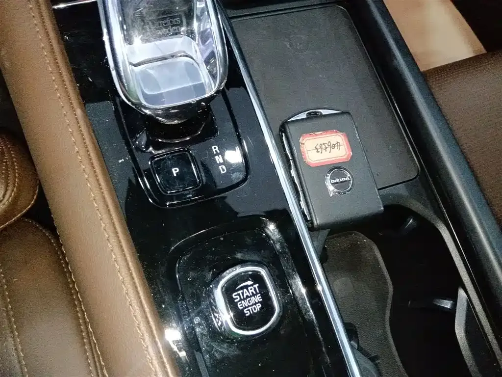 Volvo S90 2024 из CN, фото 6
