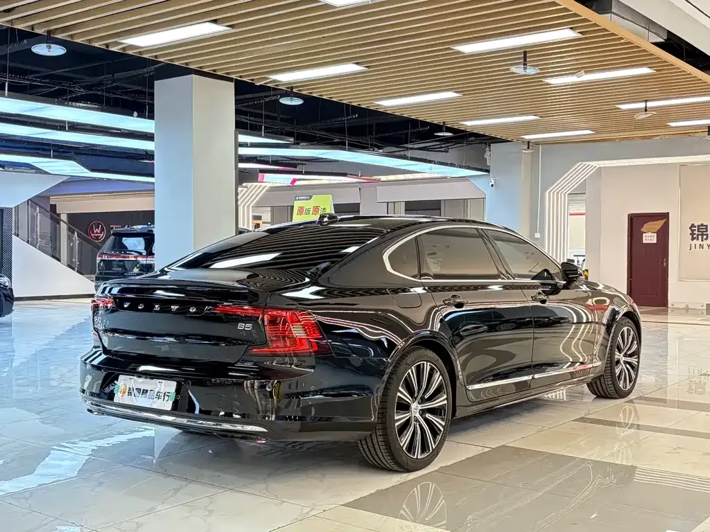 Volvo S90 2023 из CN, фото 8