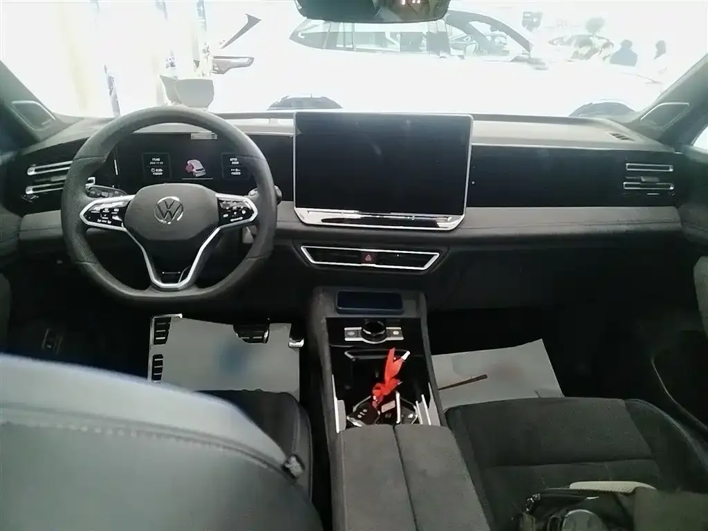 Volkswagen Tiguan L 2024 из CN, фото 8