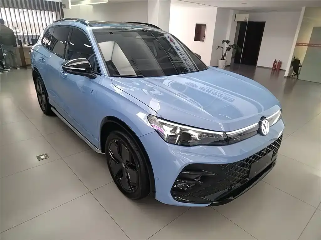 Volkswagen Tiguan L 2024 из CN, фото 3