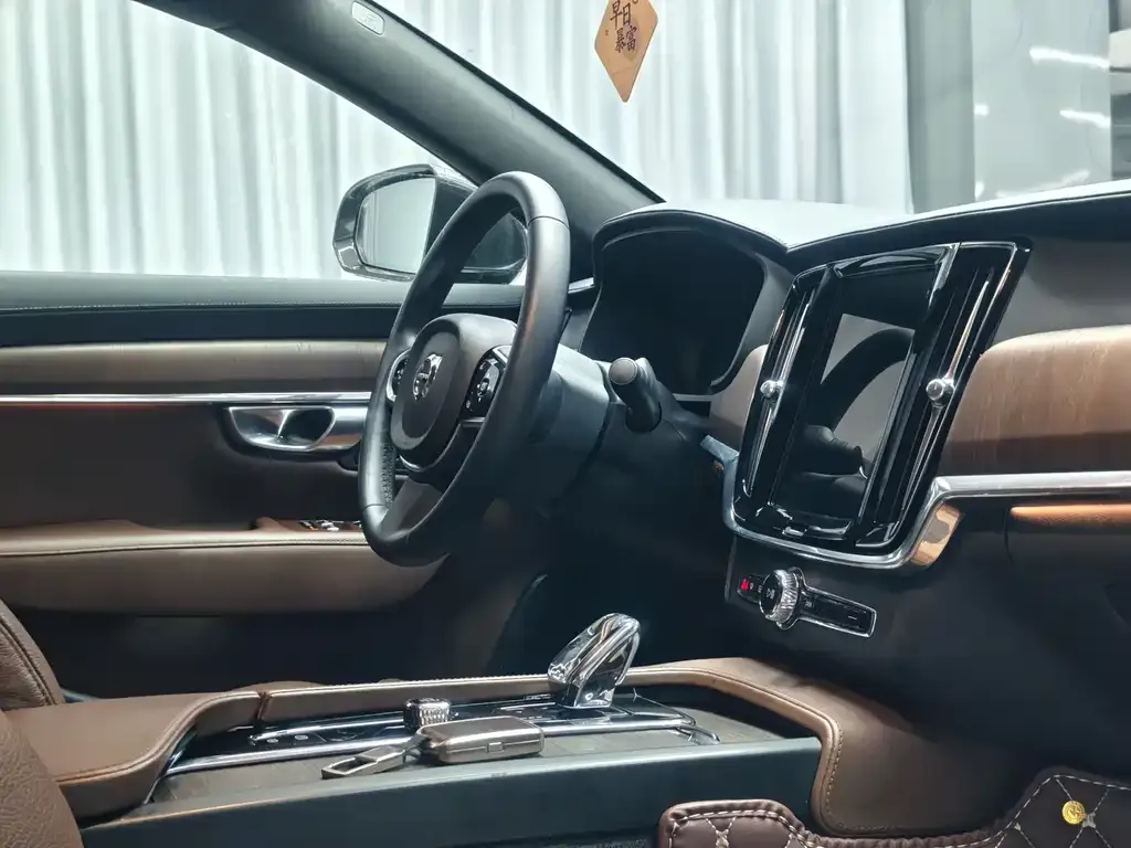 Volvo S90 2023 из CN, фото 6