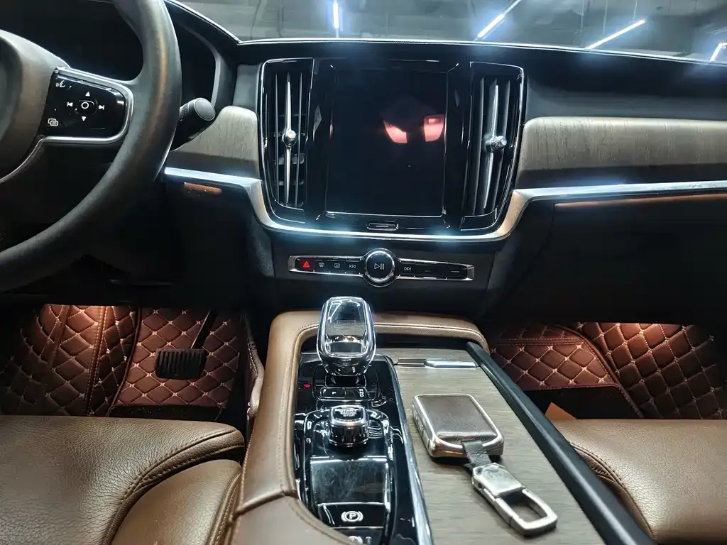 Volvo S90 2023 из CN, фото 9