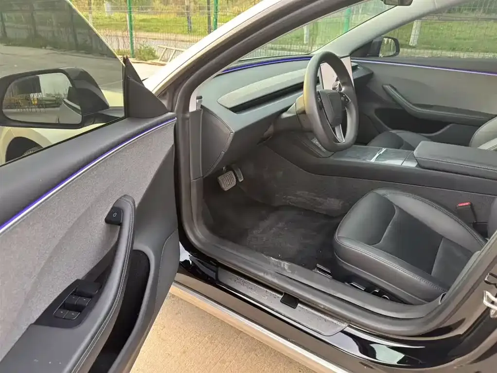 Tesla Model 3 2023 из CN, фото 8