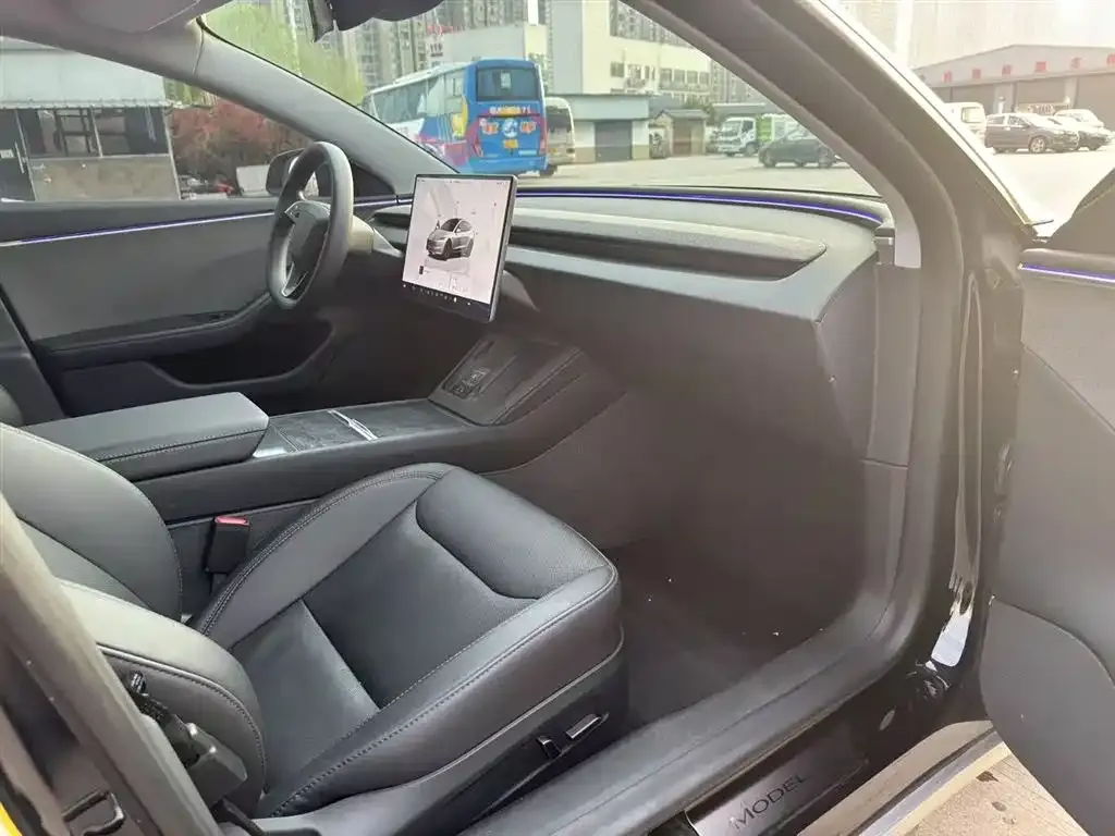 Tesla Model 3 2023 из CN, фото 10