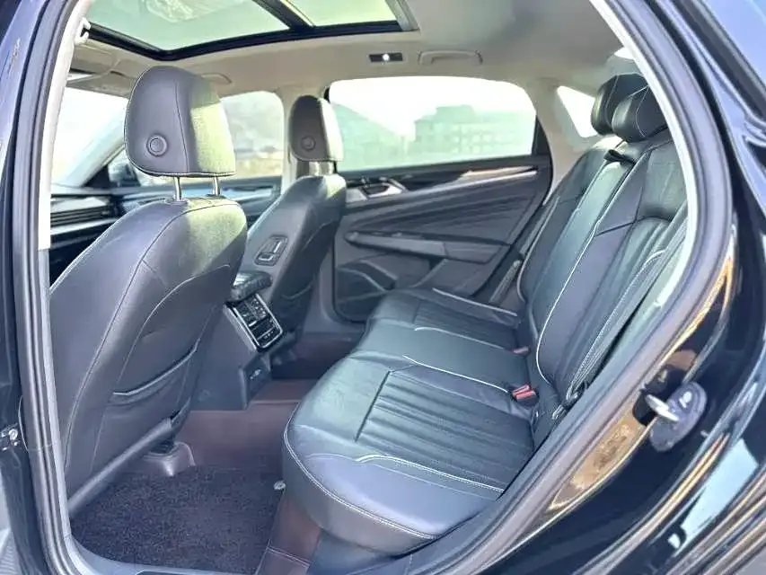 Volkswagen Passat 2022 из CN, фото 4