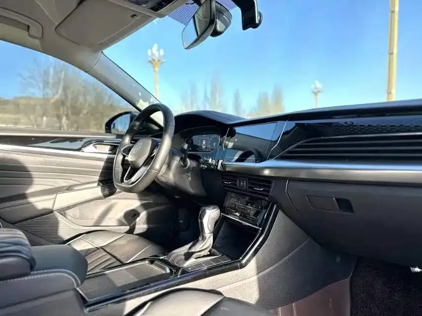 Volkswagen Passat 2022 из CN, фото 3