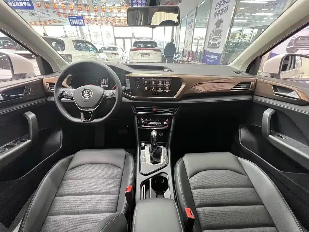 Volkswagen Tharu 2021 из CN, фото 7