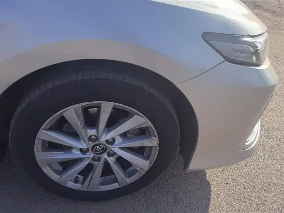 Toyota Camry 2021 из CN, фото 2