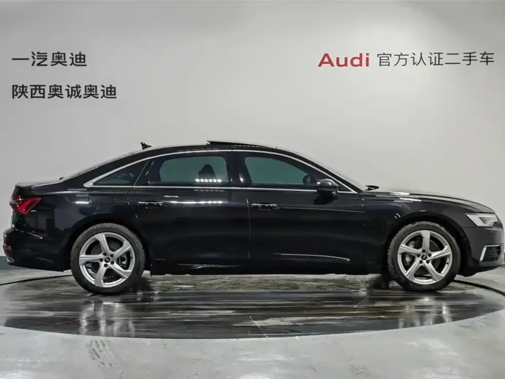 Audi A6L 2022 из CN, фото 2
