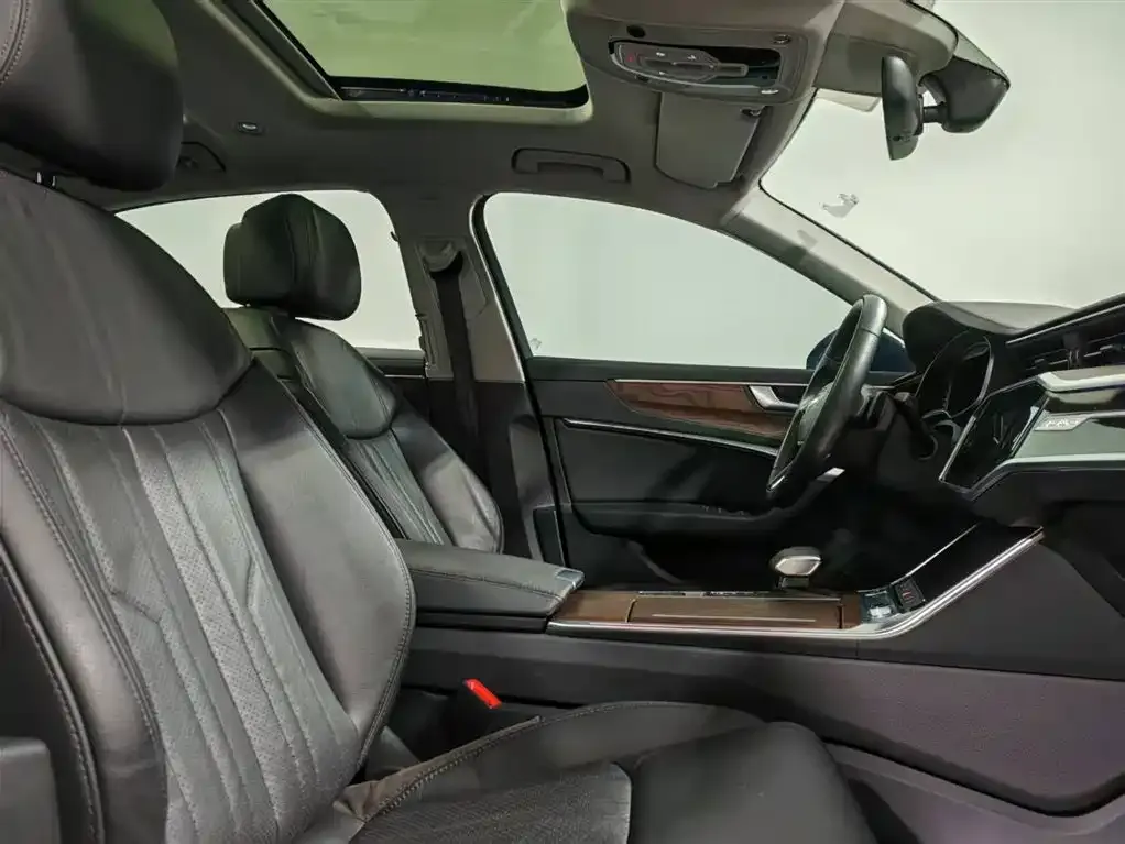Audi A6L 2022 из CN, фото 3