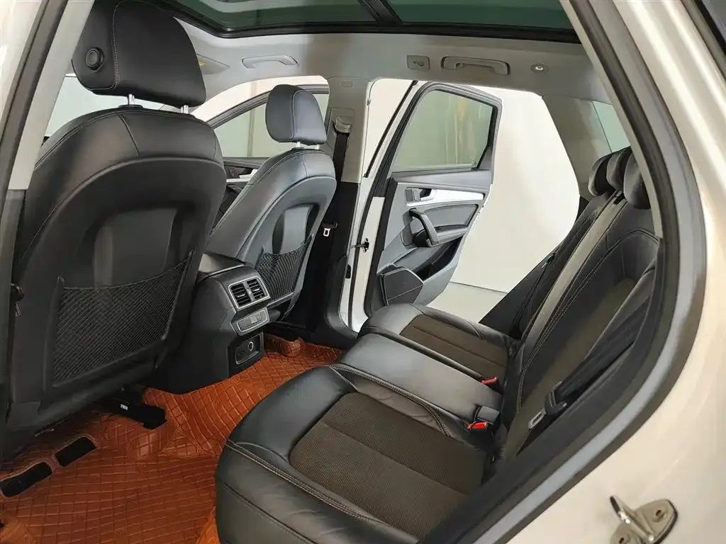 Audi Q5L 2021 из CN, фото 10