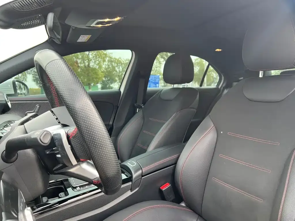 Mercedes-Benz A-Class 2024 из CN, фото 3