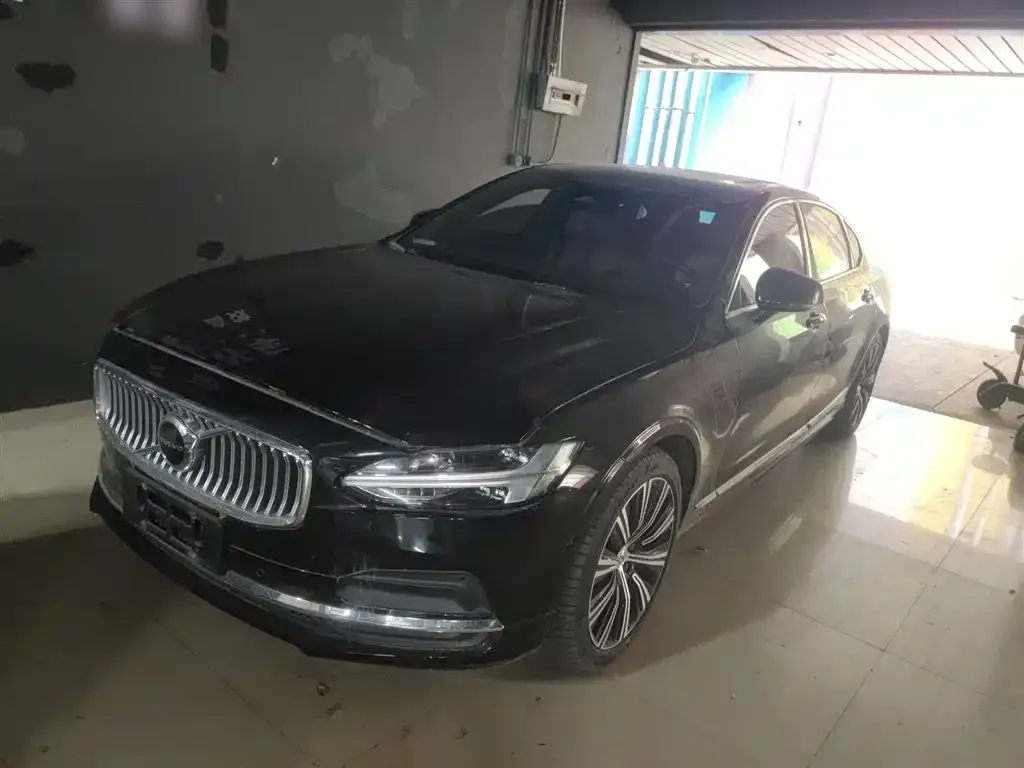 Volvo S90 2023 из CN, фото 1