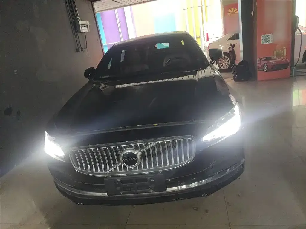 Volvo S90 2023 из CN, фото 5