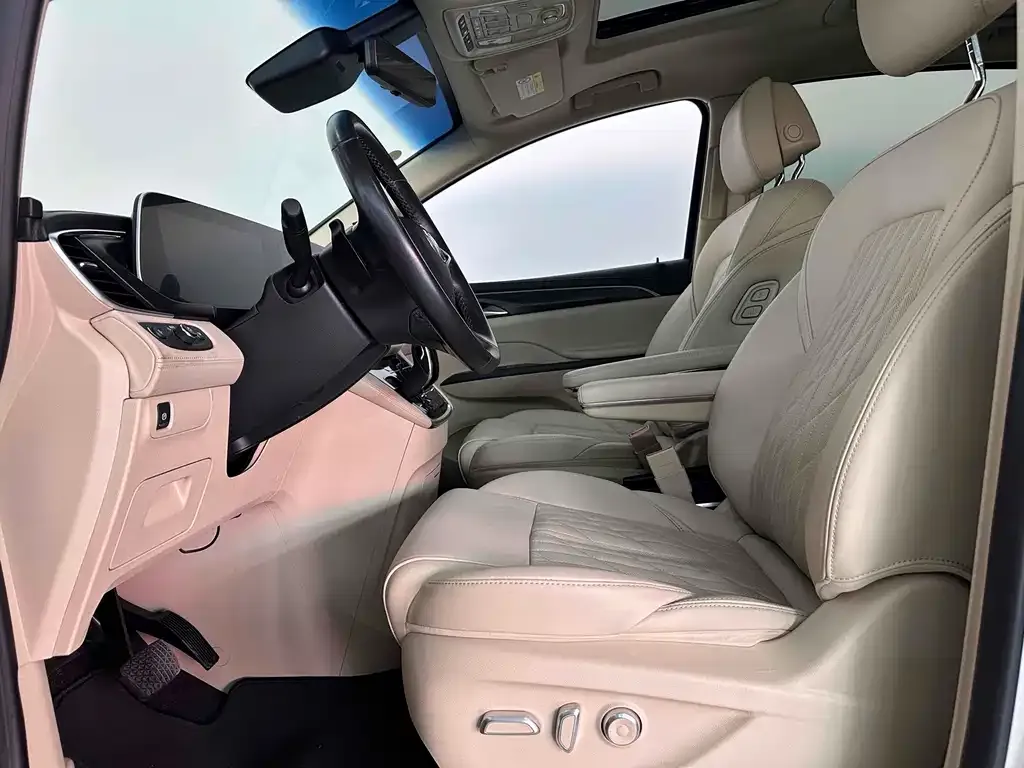Buick GL8 2023 из CN, фото 4